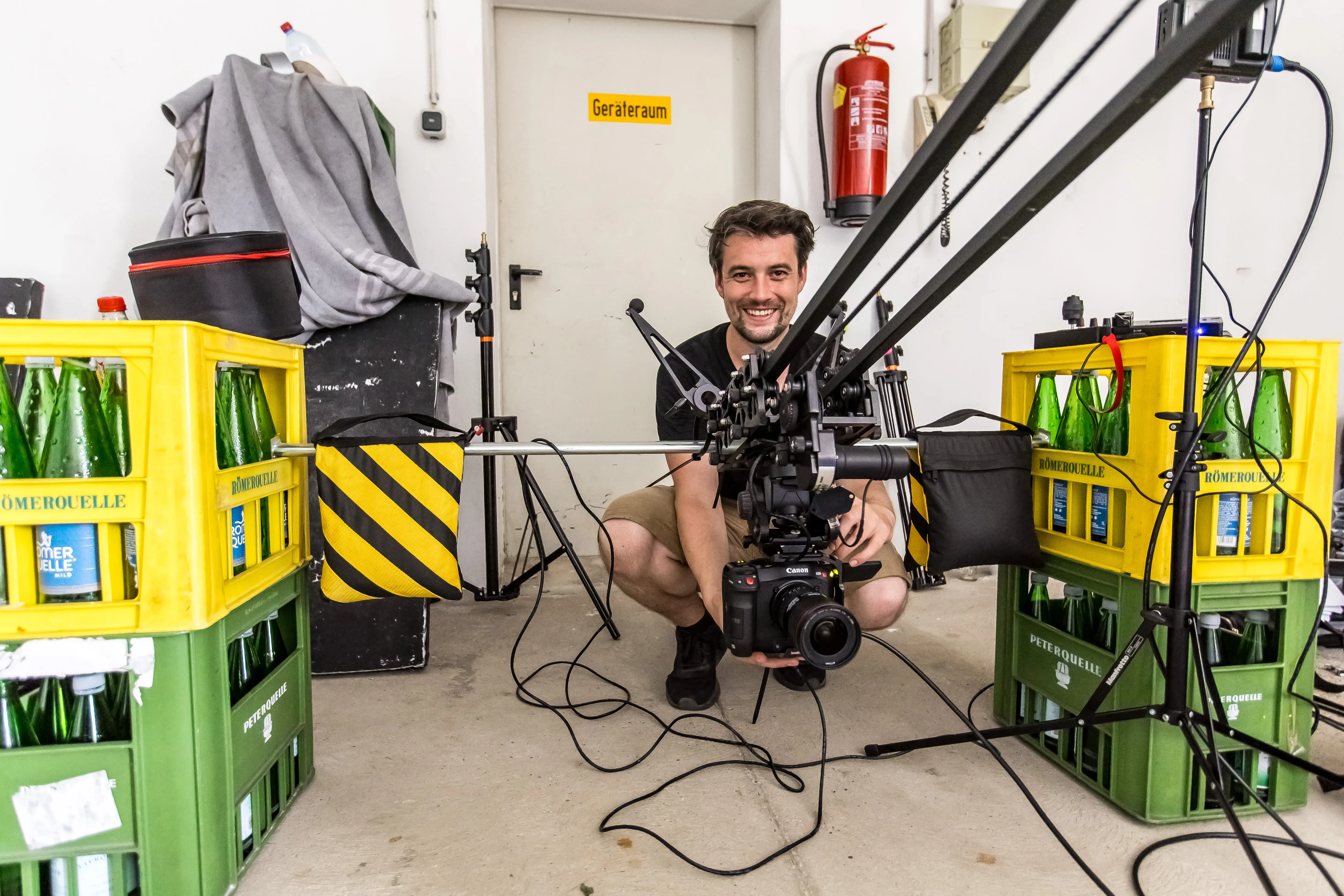 Sebastian Schadler am Set